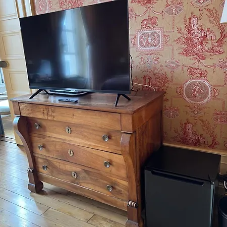 Le Clos D 'aÿ Bed and breakfast