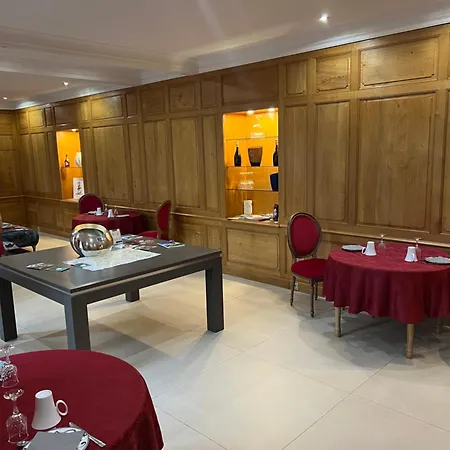Le Clos D 'ay Bed & Breakfast