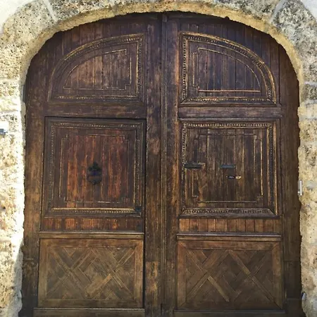 Le Clos D 'ay Nocleg ze śniadaniem